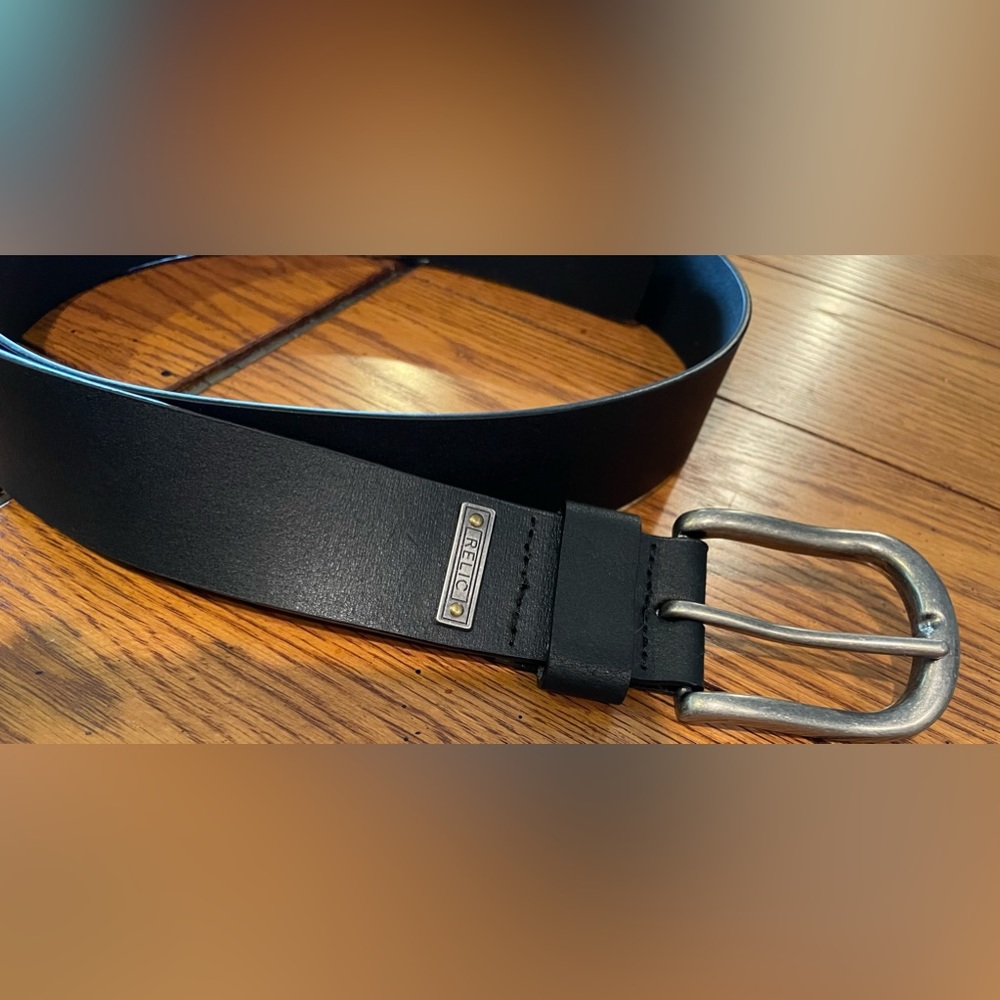 EUC Relic Black Leather belt, size 40, silver colored hardware